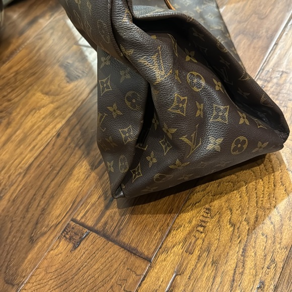 Louis Vuitton Bag - Picture 13 of 14
